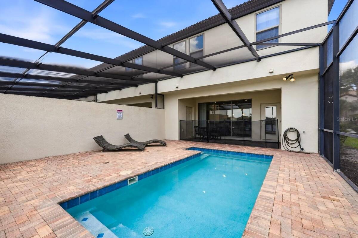 8866 Geneve Court, Kissimmee, FL 34747