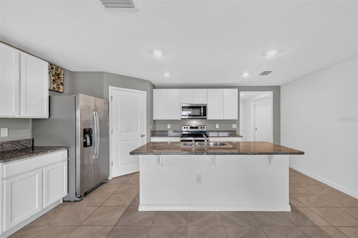 8510 Triumph Circle, Wildwood, FL 34785