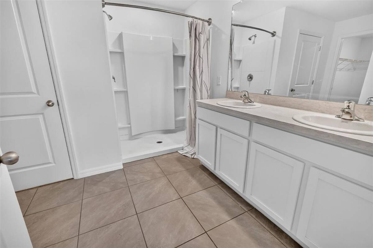 8510 Triumph Circle, Wildwood, FL 34785