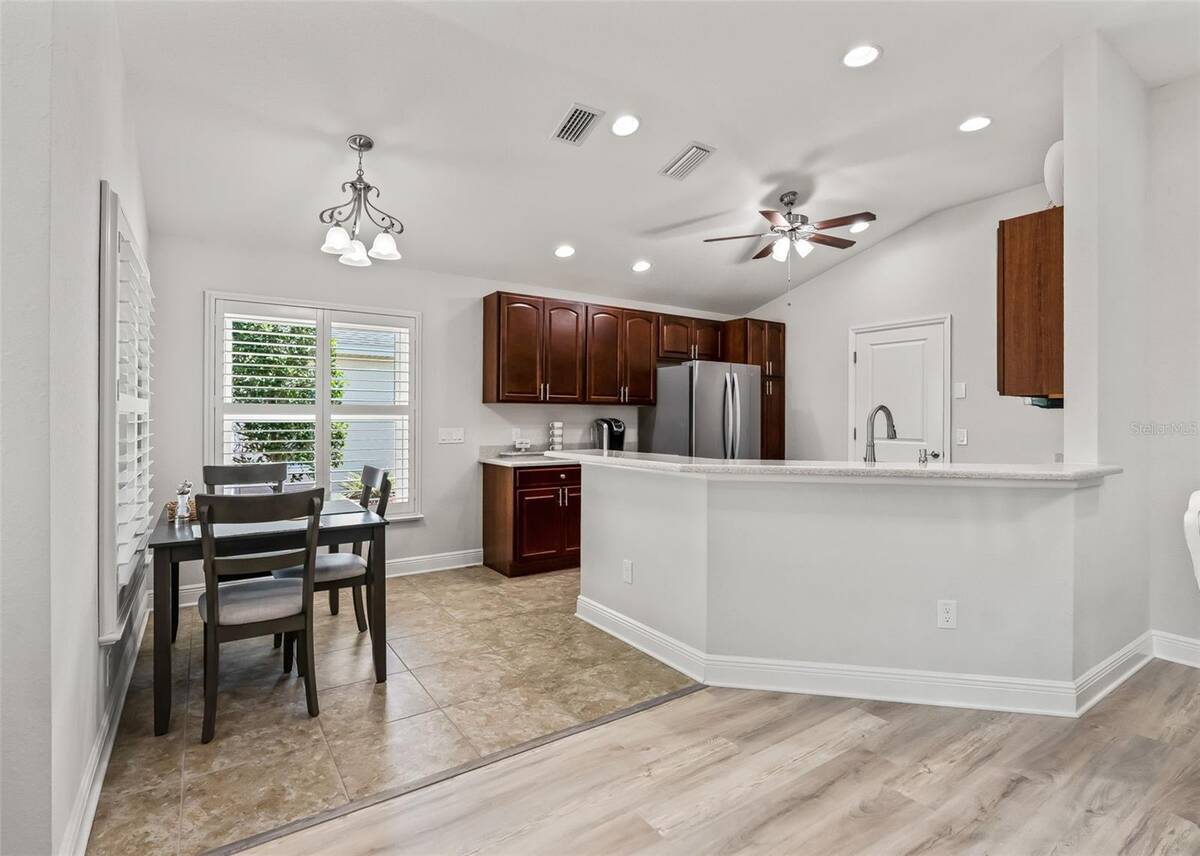 10038 Ketch Kay Lane, Oxford, FL 34484