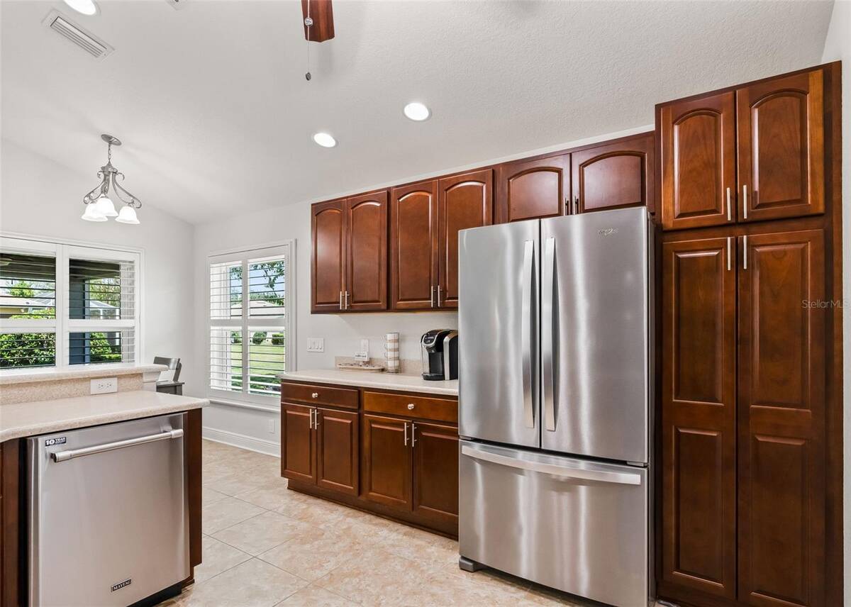 10038 Ketch Kay Lane, Oxford, FL 34484