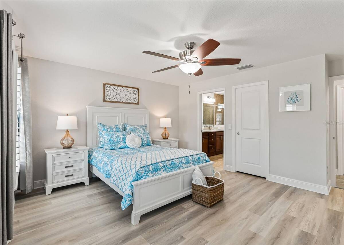 10038 Ketch Kay Lane, Oxford, FL 34484