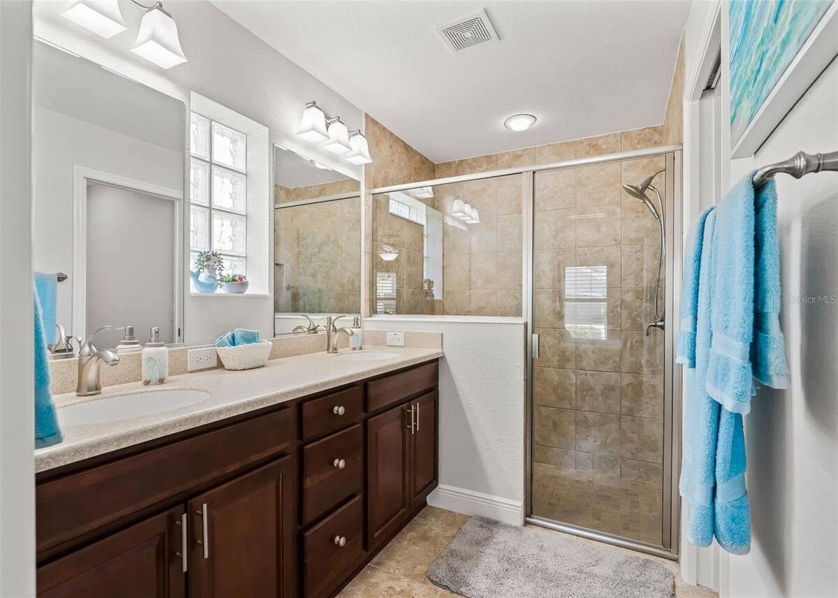 10038 Ketch Kay Lane, Oxford, FL 34484