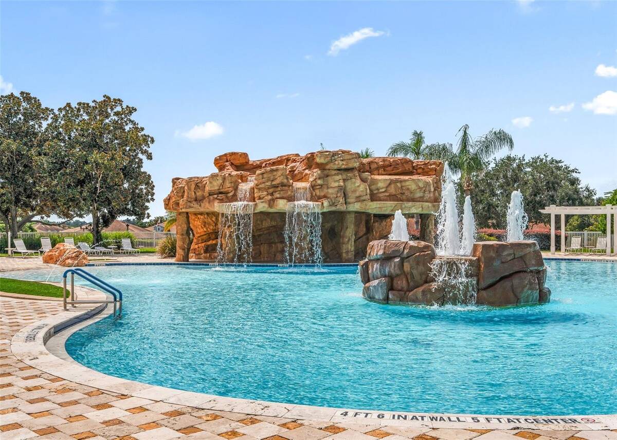 10038 Ketch Kay Lane, Oxford, FL 34484