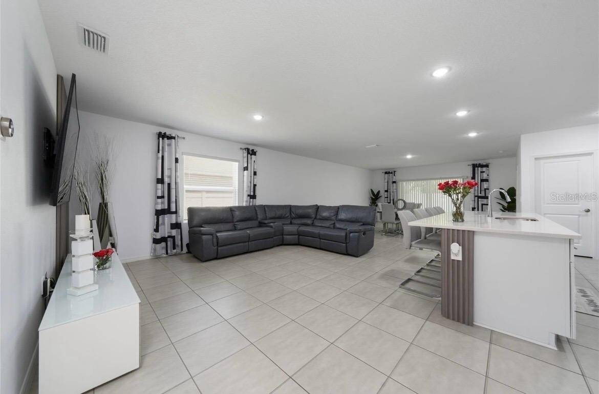 1383 Levy Bend Drive, Kissimmee, FL 34744