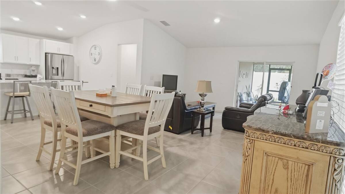 707 Chestnut Lane, Auburndale, FL 33823