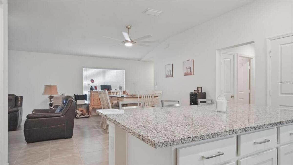 707 Chestnut Lane, Auburndale, FL 33823