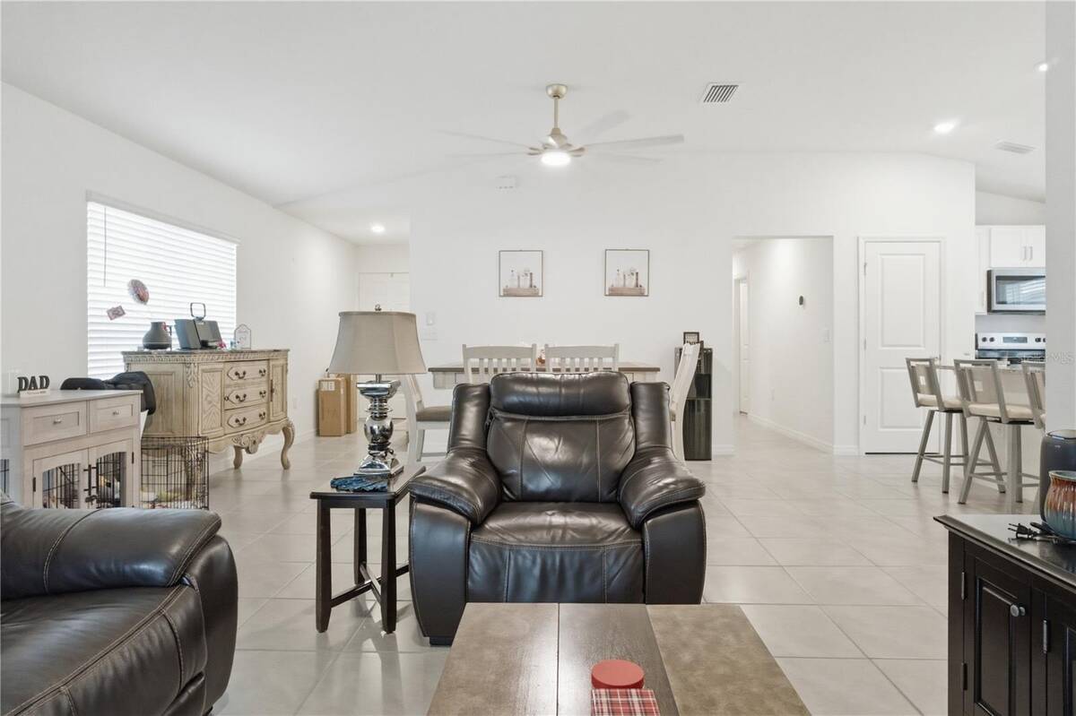 707 Chestnut Lane, Auburndale, FL 33823