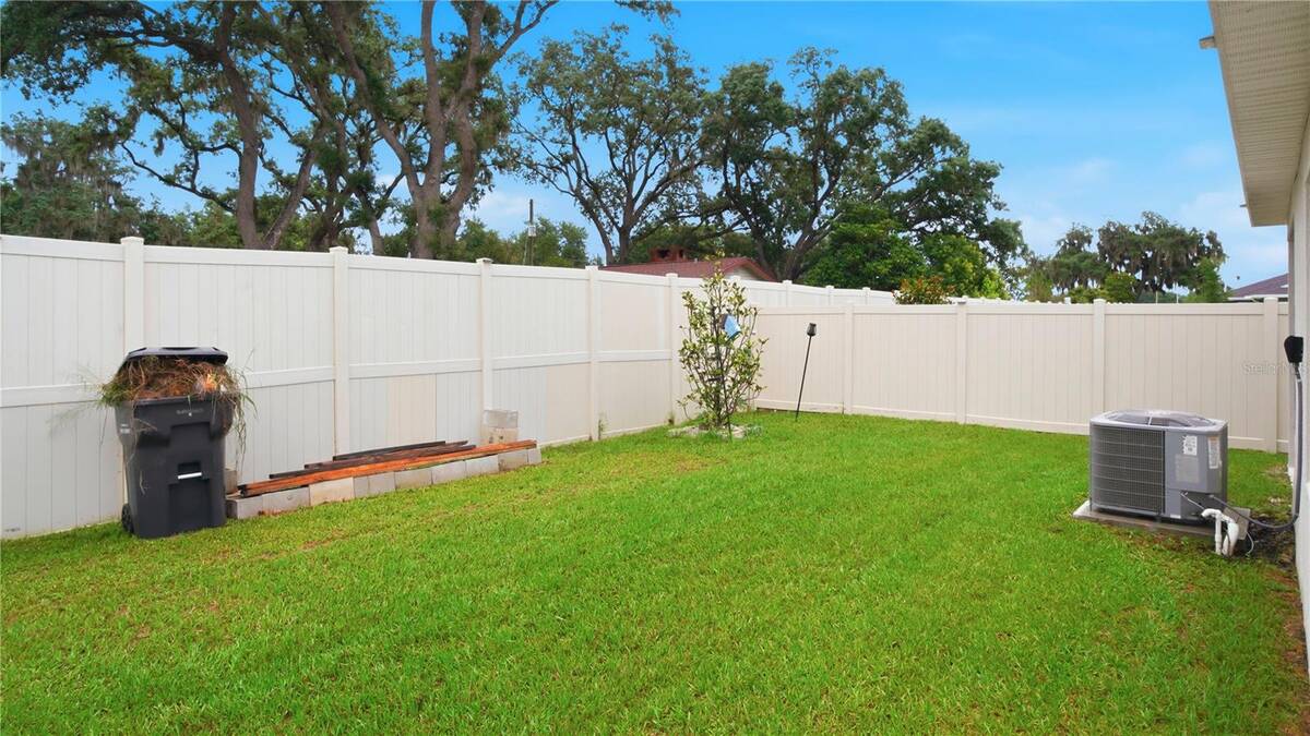 707 Chestnut Lane, Auburndale, FL 33823