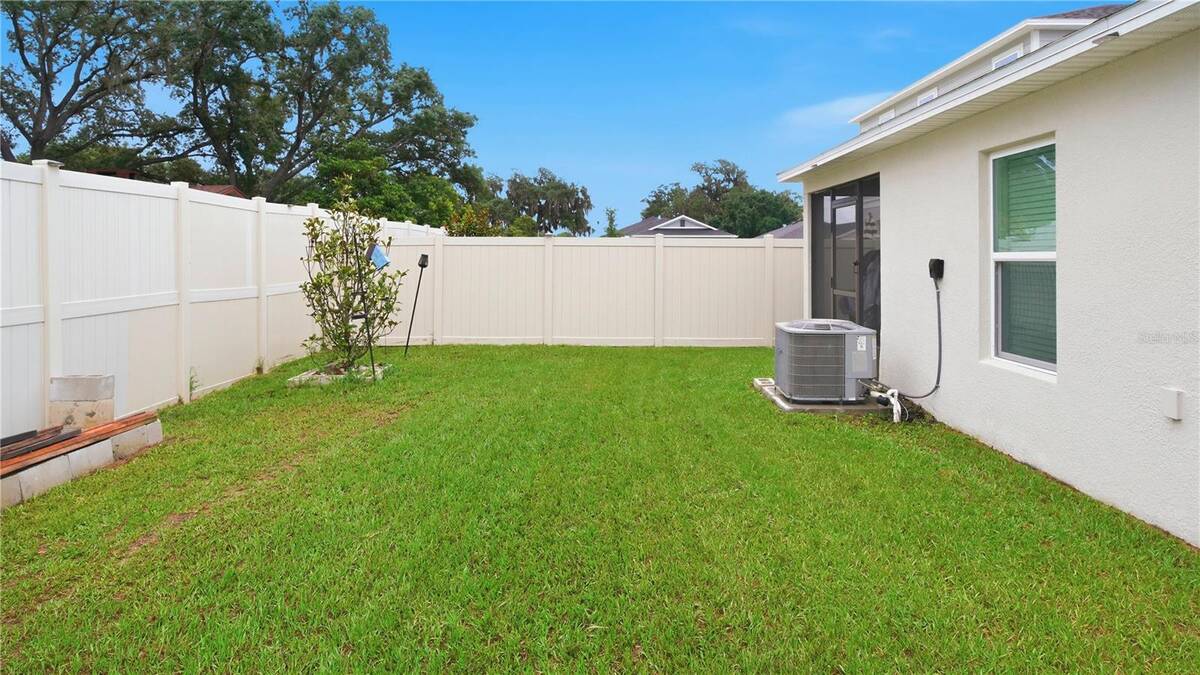 707 Chestnut Lane, Auburndale, FL 33823