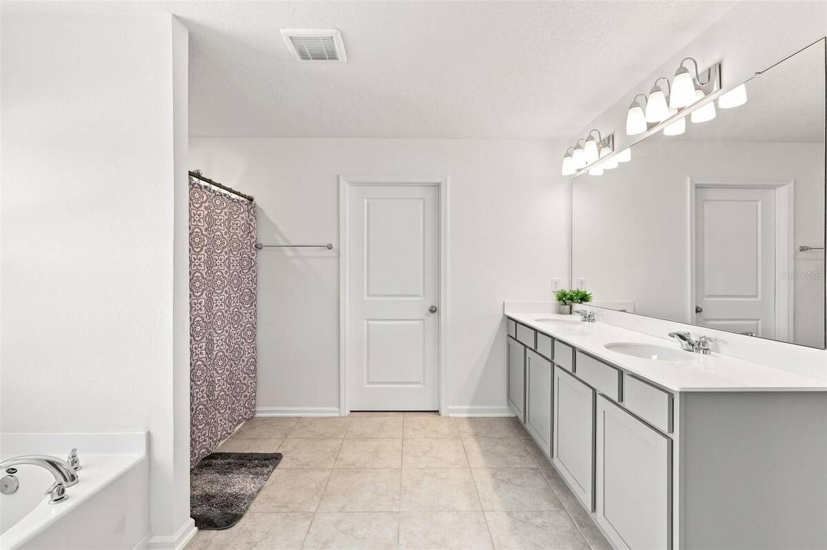 4768 Argand Drive, Jacksonville, FL 32218