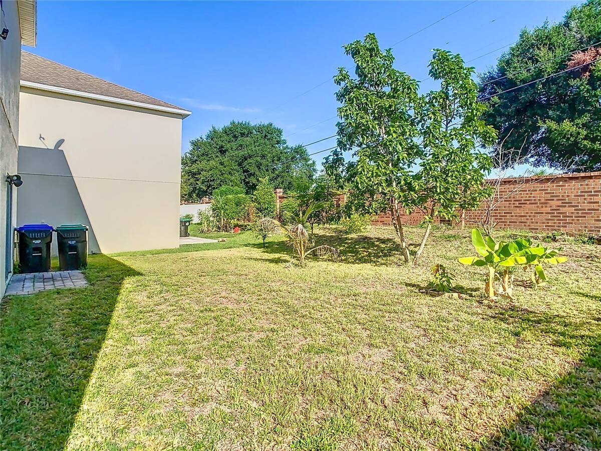8735 Isla Bella Drive, Orlando, FL 32818