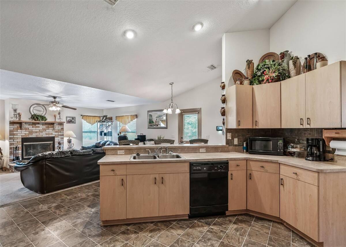 13130 Nw 87th Avenue Road, Reddick, FL 32686