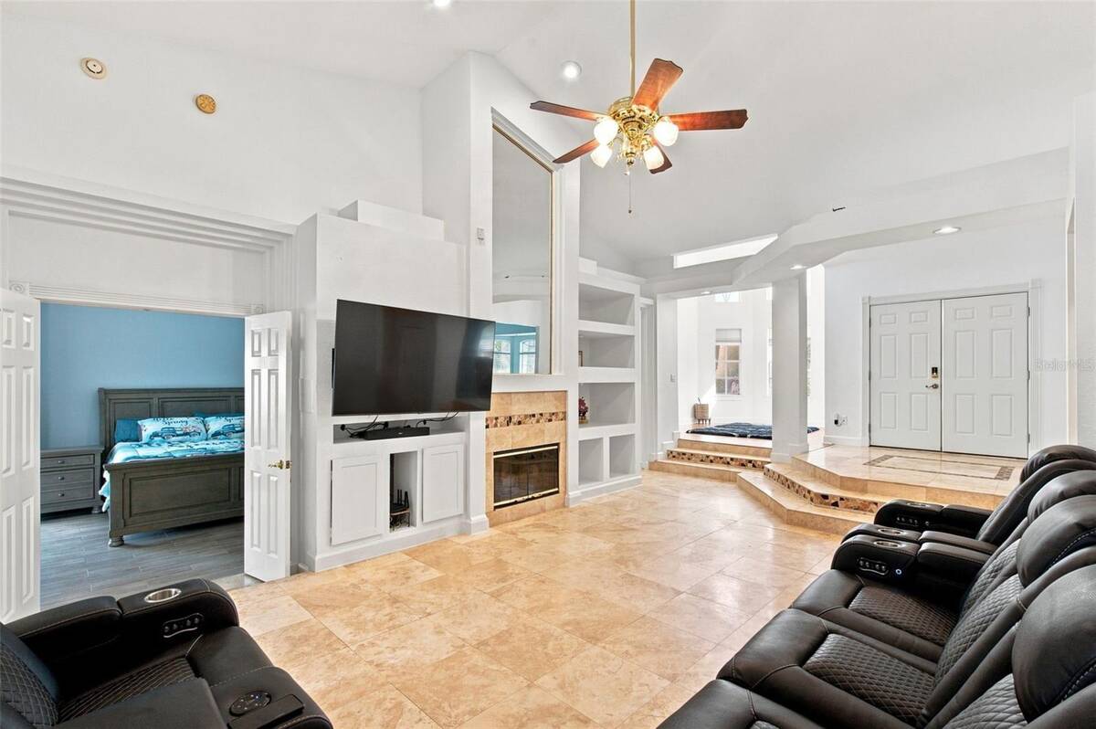13711 Dornoch Drive, Orlando, FL 32828