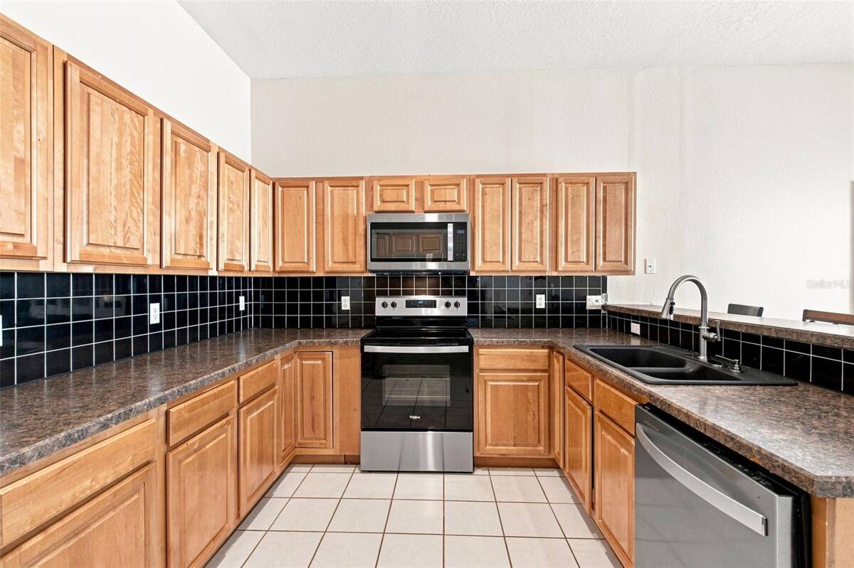 13711 Dornoch Drive, Orlando, FL 32828