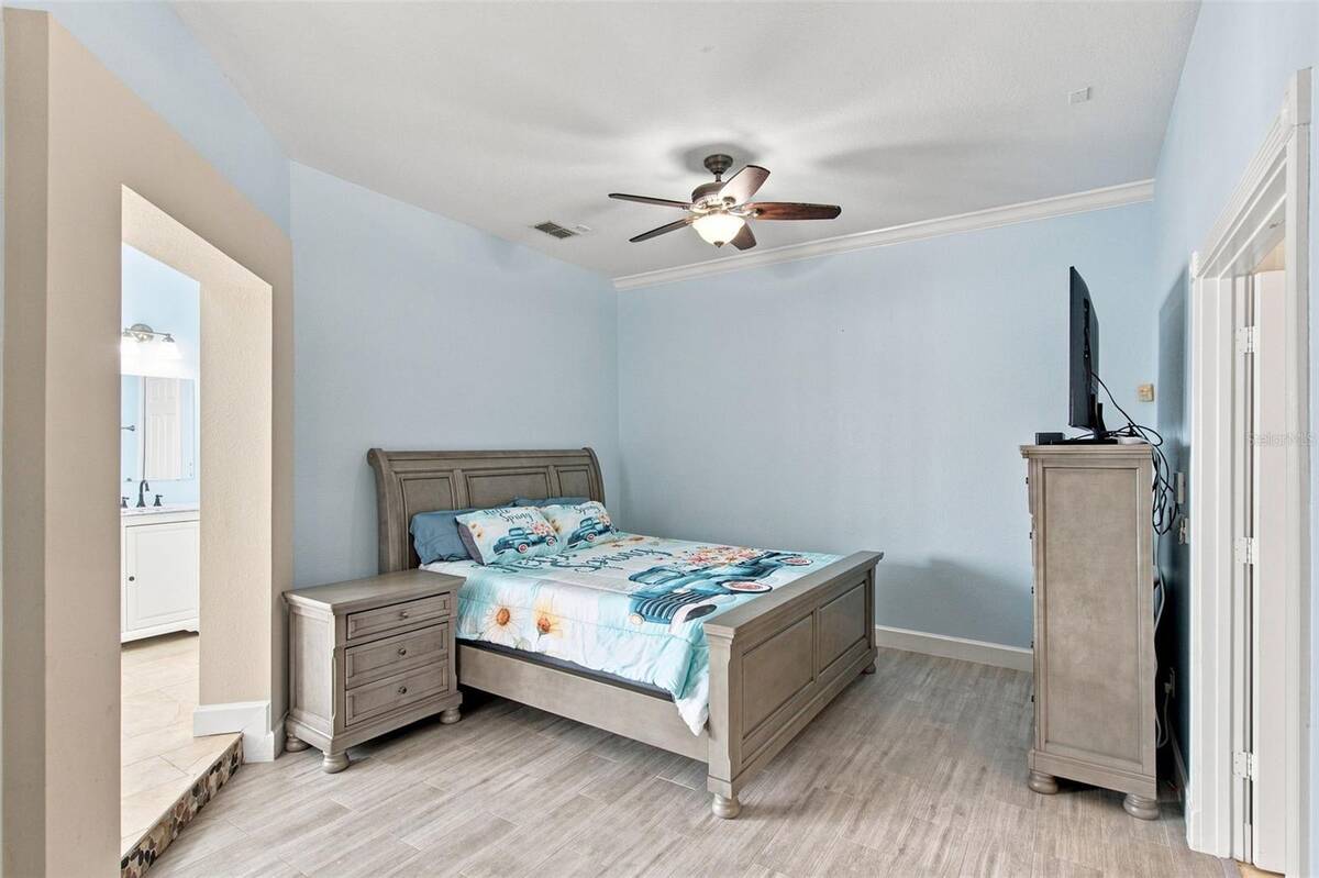 13711 Dornoch Drive, Orlando, FL 32828