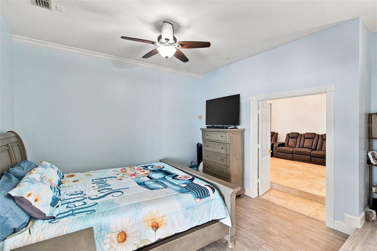 13711 Dornoch Drive, Orlando, FL 32828