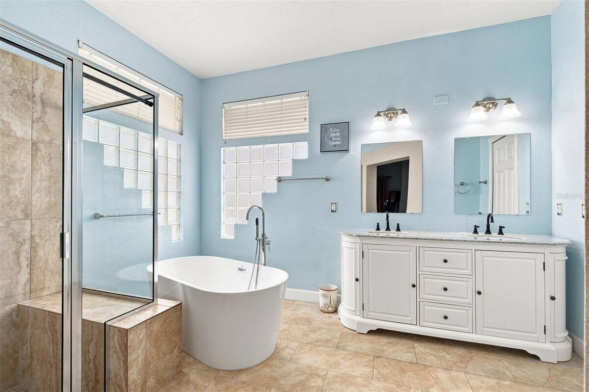 13711 Dornoch Drive, Orlando, FL 32828
