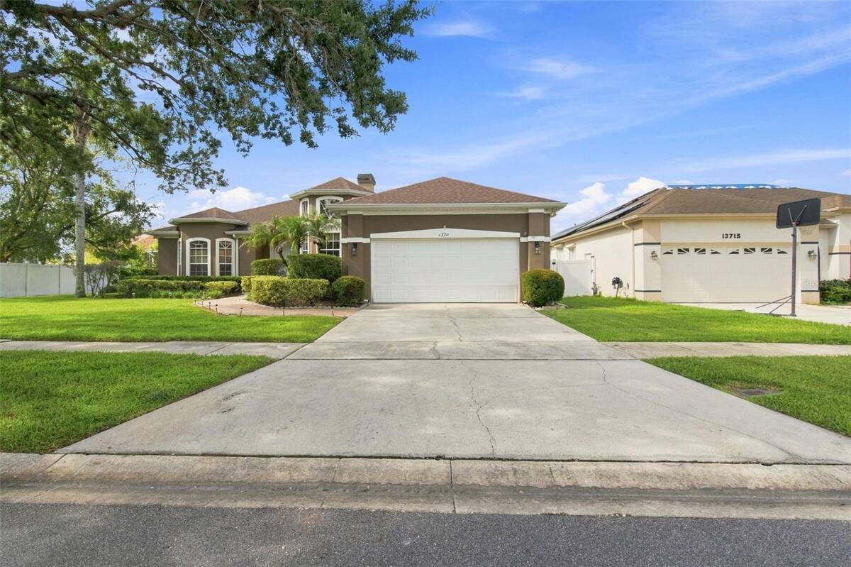 13711 Dornoch Drive, Orlando, FL 32828