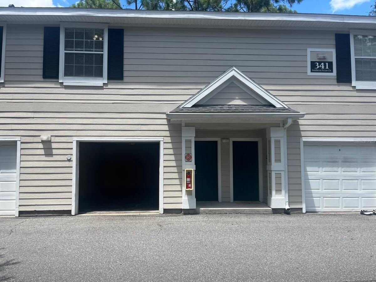 341 Southern Pecan Circle, #201