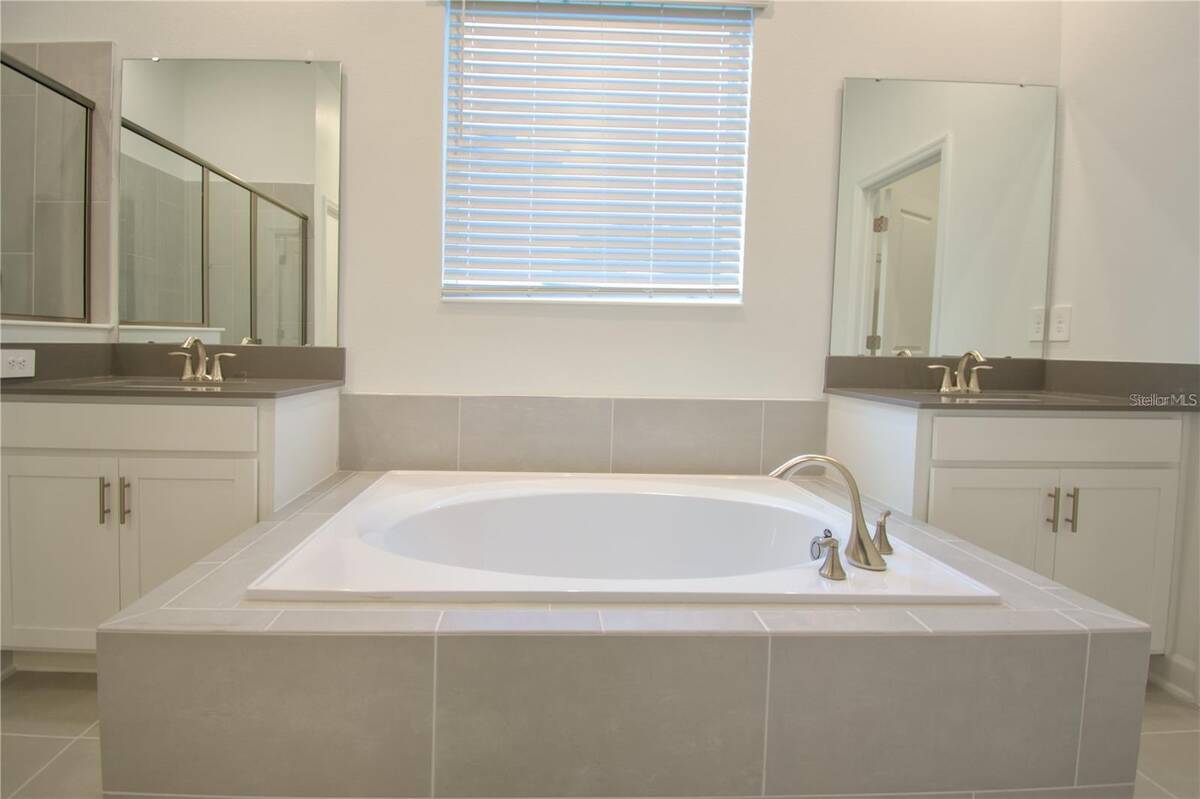 10830 History Avenue, Orlando, FL 32832