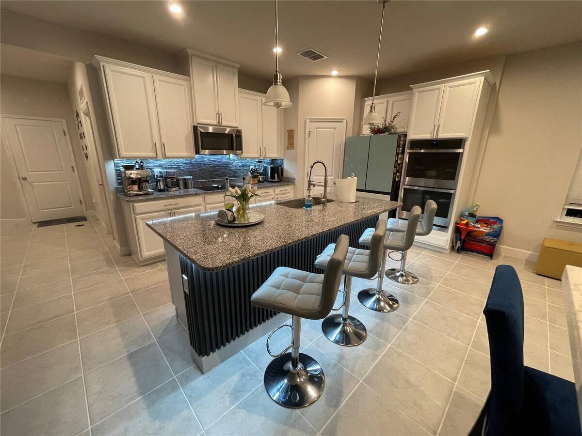 3182 Armstrong Spring Drive, Kissimmee, FL 34744