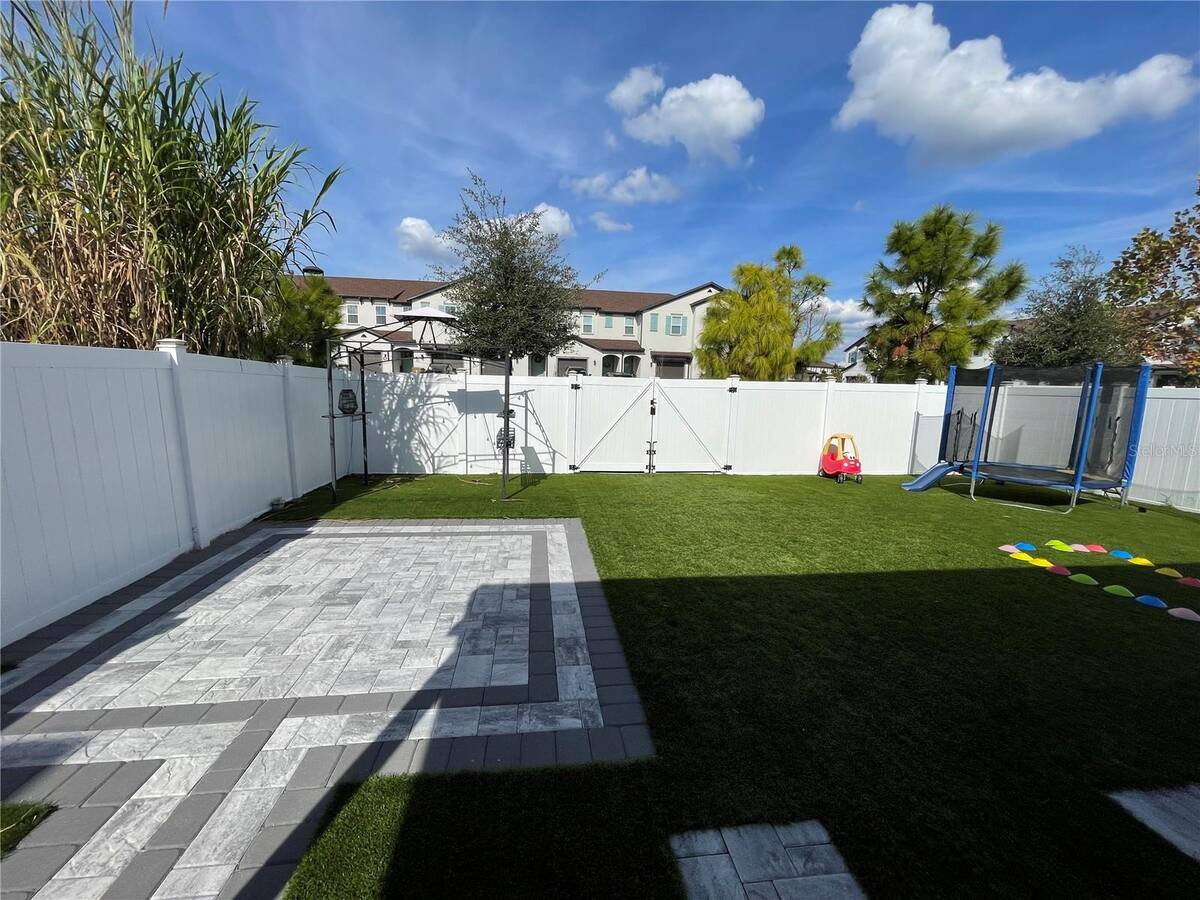 3182 Armstrong Spring Drive, Kissimmee, FL 34744