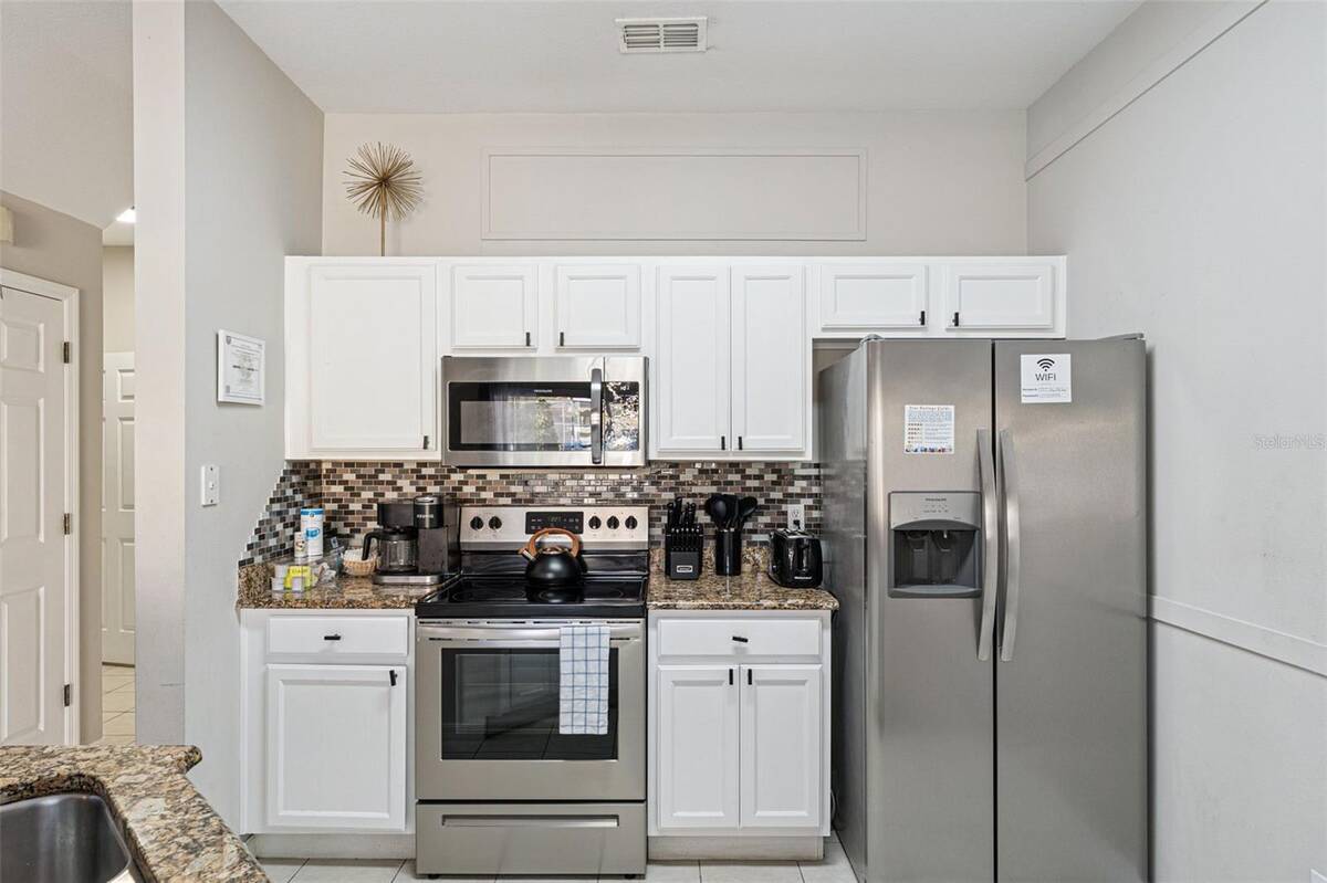8572 Bay Lilly Loop, Kissimmee, FL 34747