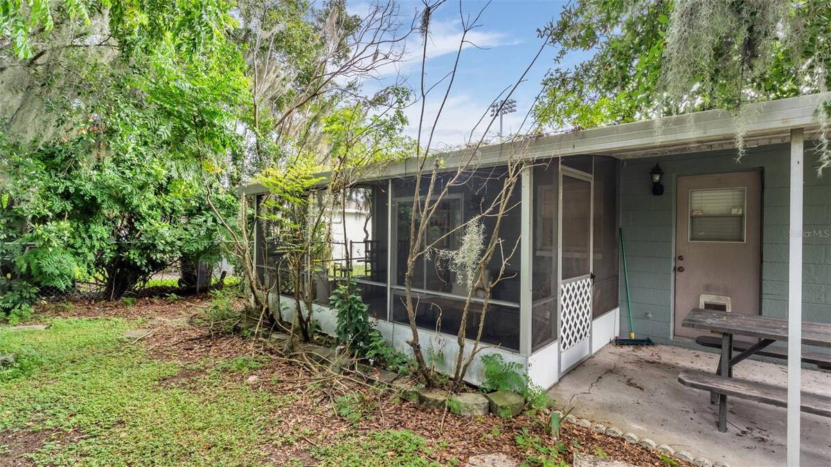 733-735 Longfellow Boulevard, Lakeland, FL 33801