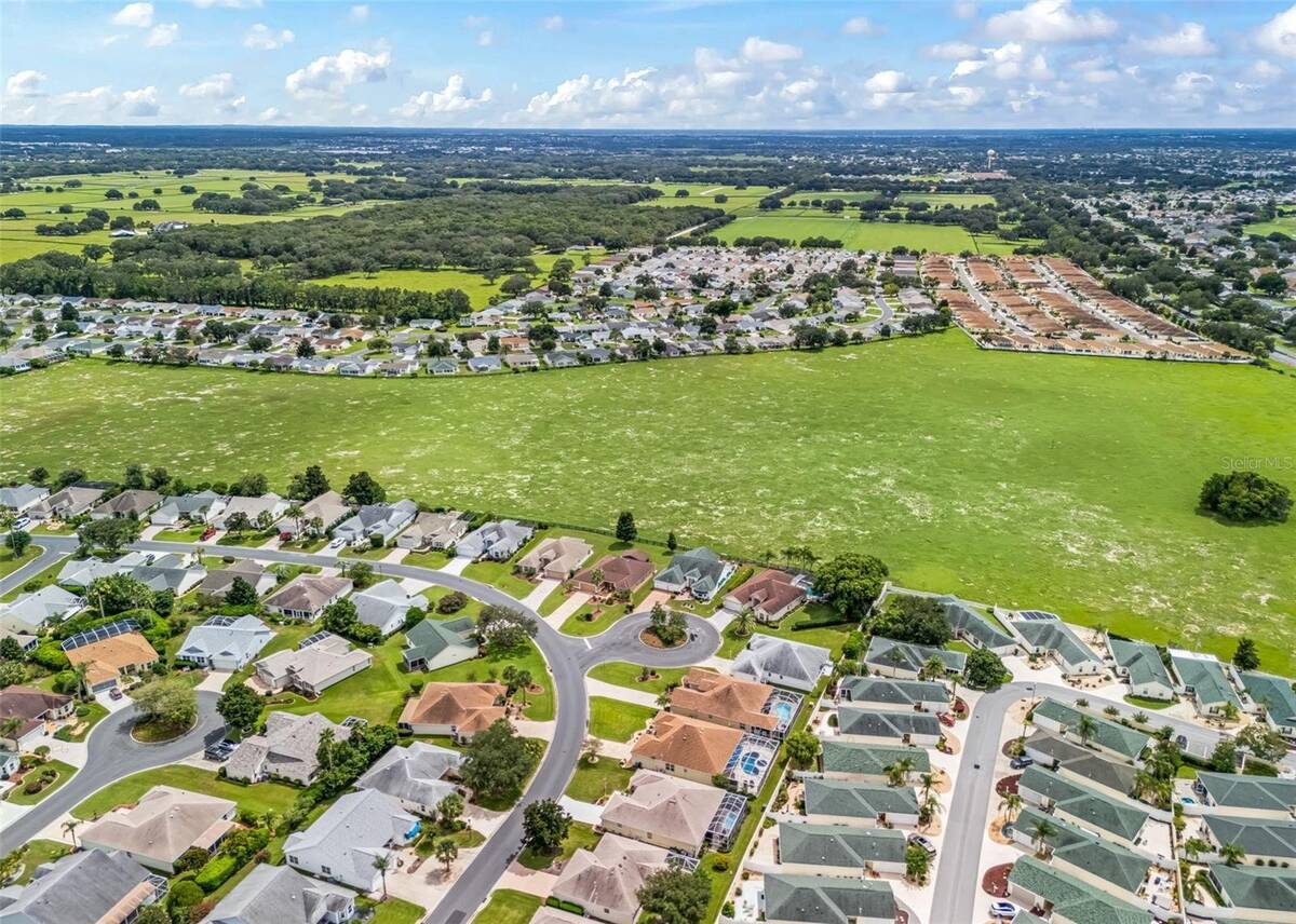 2595 Caribe Drive, The Villages, FL 32162