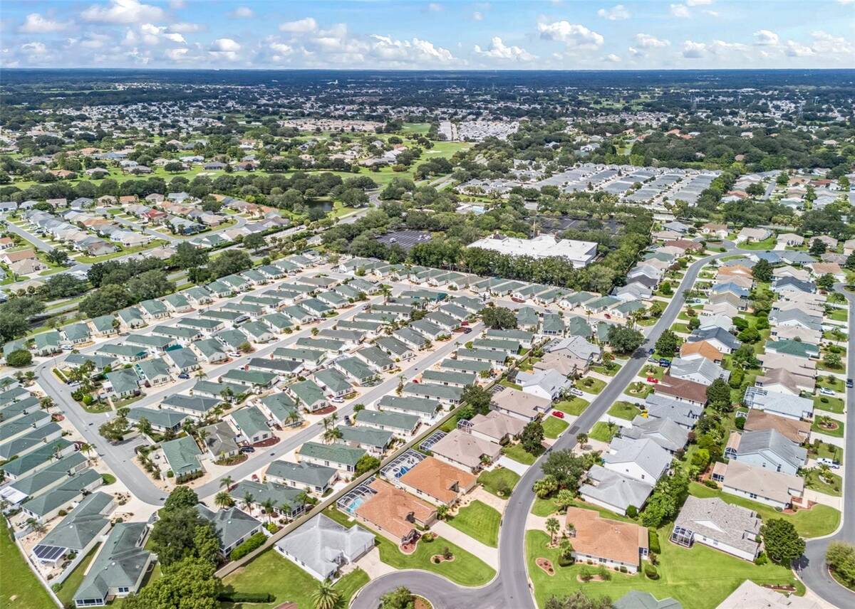 2595 Caribe Drive, The Villages, FL 32162