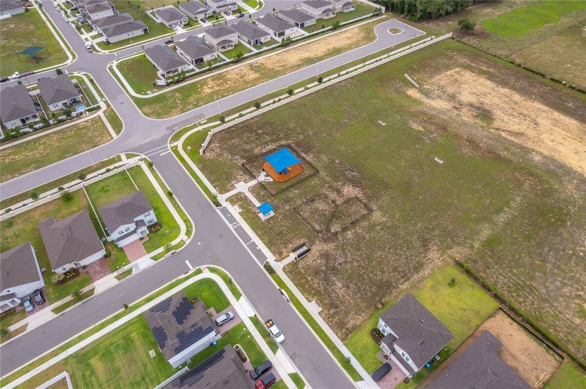 1221 Lexington Lane, Haines City, FL 33844