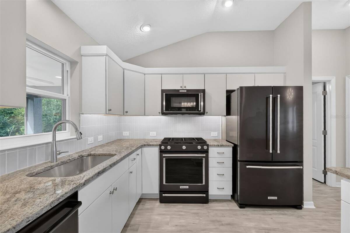 3254 Zipperer Way, The Villages, FL 32163