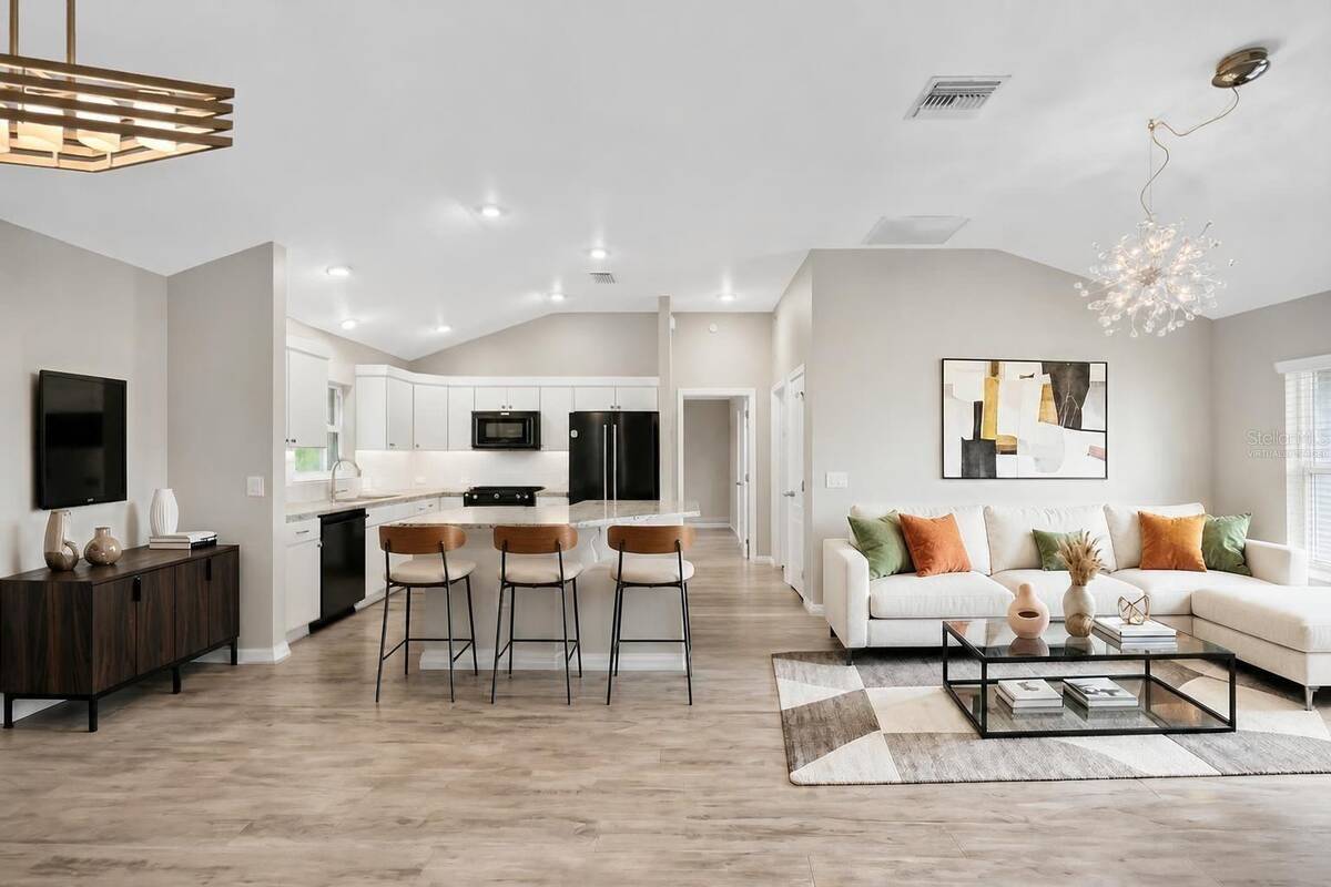 3254 Zipperer Way, The Villages, FL 32163