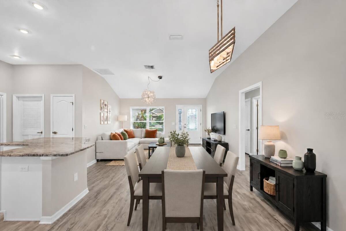 3254 Zipperer Way, The Villages, FL 32163