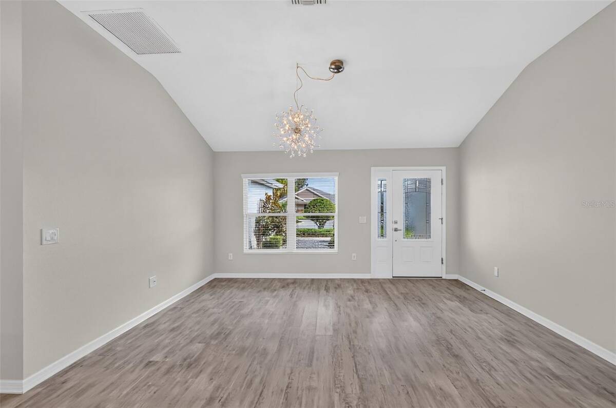 3254 Zipperer Way, The Villages, FL 32163