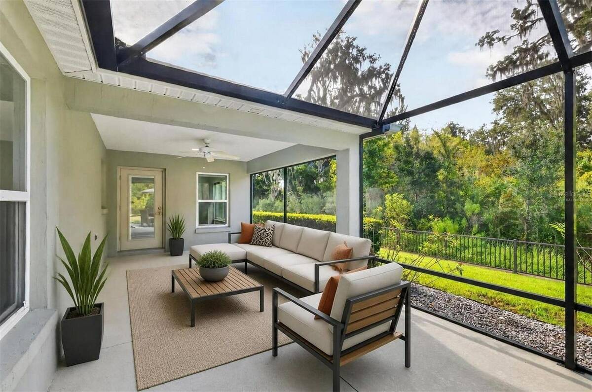3254 Zipperer Way, The Villages, FL 32163
