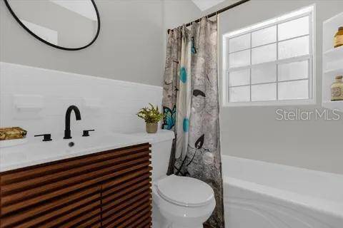 2747 Eastland Road, Mount Dora, FL 32757