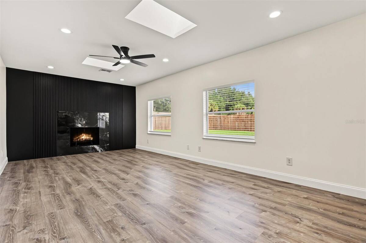 2070 Seminole Boulevard, Melbourne, FL 32904