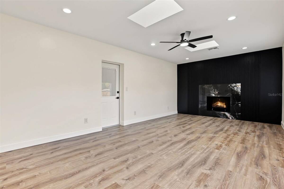 2070 Seminole Boulevard, Melbourne, FL 32904