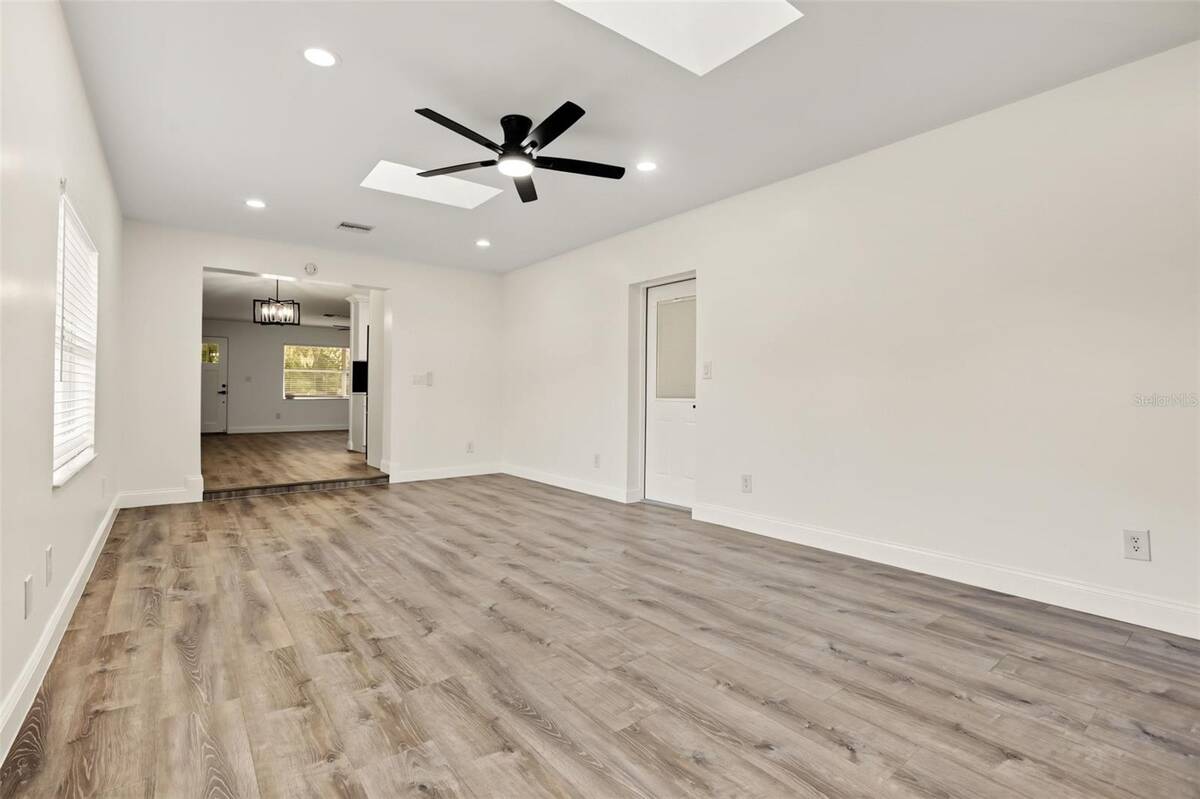 2070 Seminole Boulevard, Melbourne, FL 32904