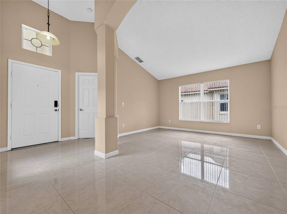 507 Canary Island Court, Orlando, FL 32828