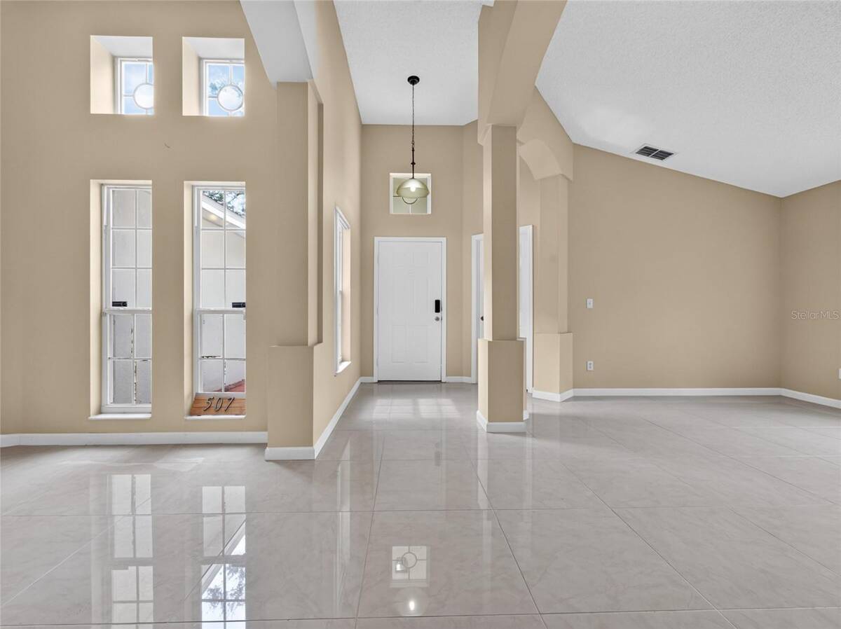 507 Canary Island Court, Orlando, FL 32828
