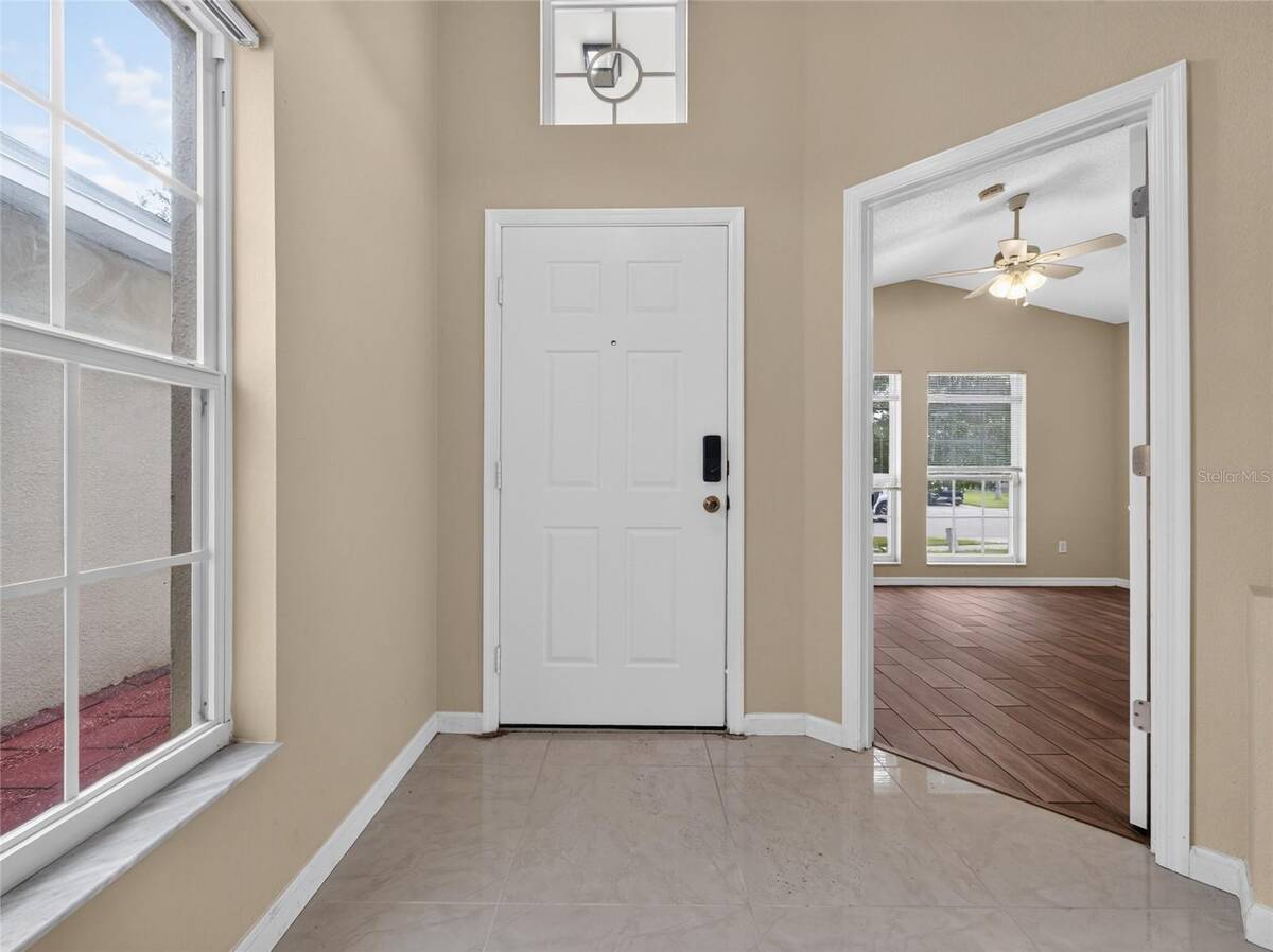 507 Canary Island Court, Orlando, FL 32828