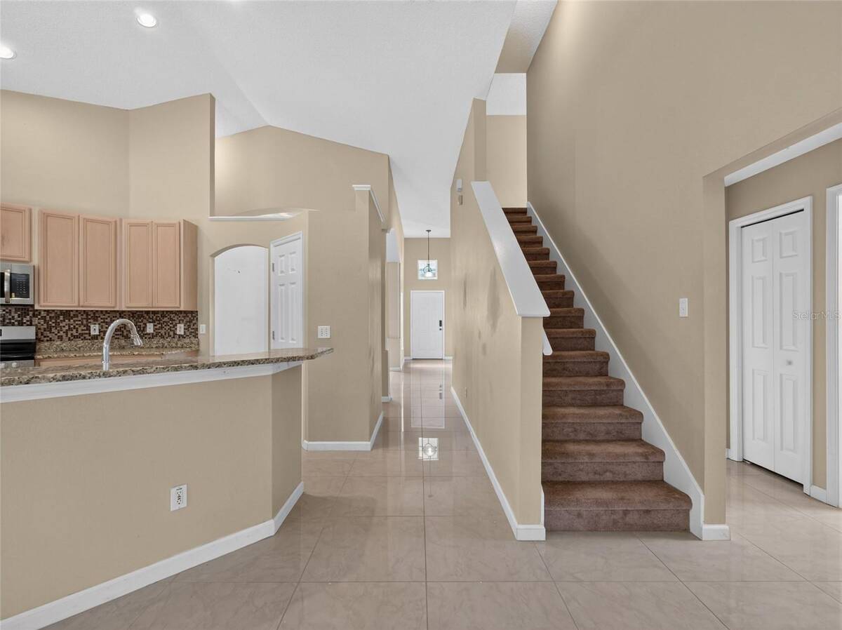 507 Canary Island Court, Orlando, FL 32828