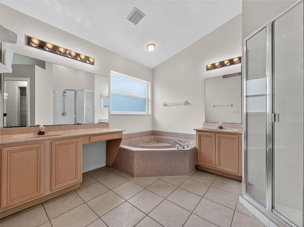 507 Canary Island Court, Orlando, FL 32828