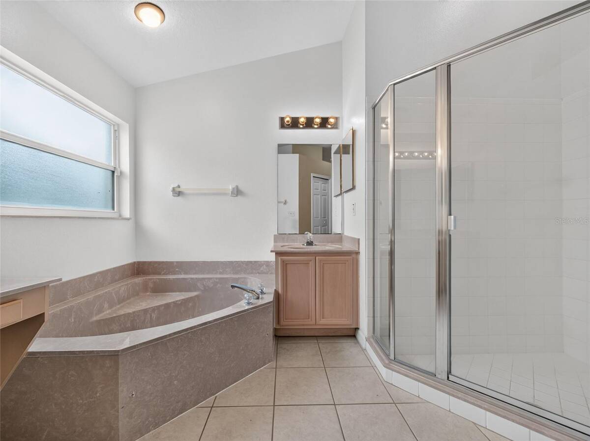 507 Canary Island Court, Orlando, FL 32828