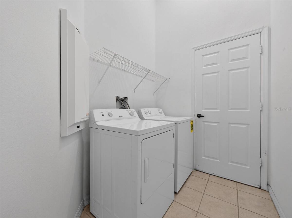 507 Canary Island Court, Orlando, FL 32828