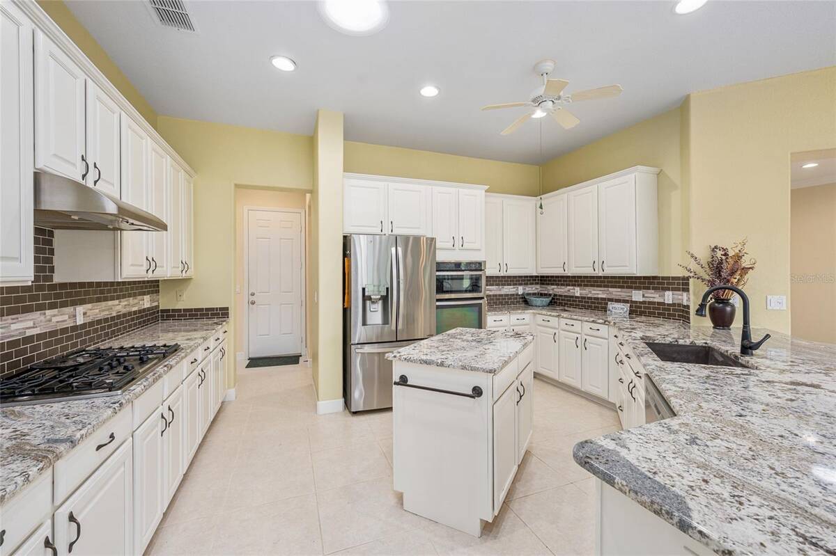 13500 Se 97th Terrace Road, Summerfield, FL 34491