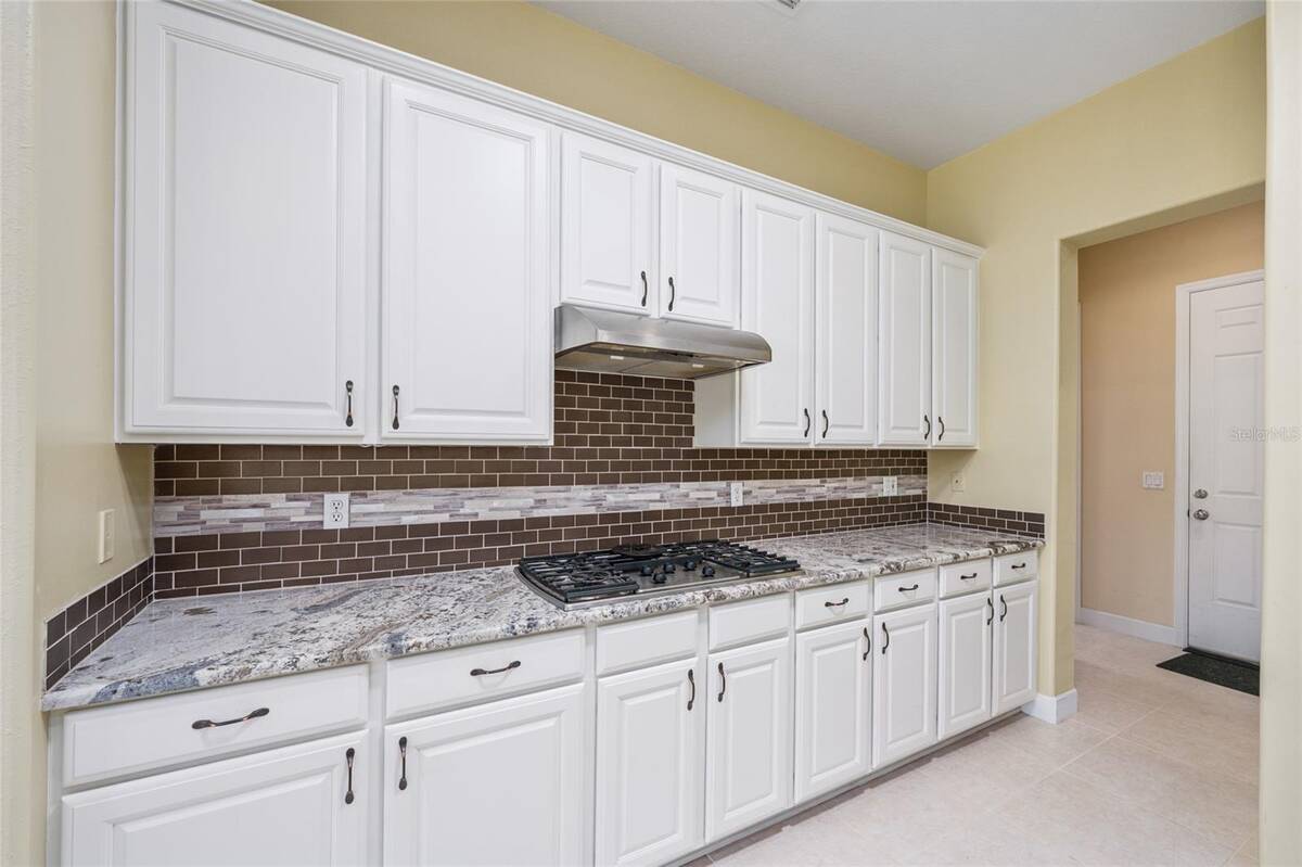 13500 Se 97th Terrace Road, Summerfield, FL 34491